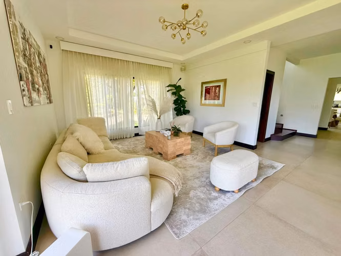*Venta Casa Moderna en Condominio – Río Oro, Santa Ana - Imagen 2