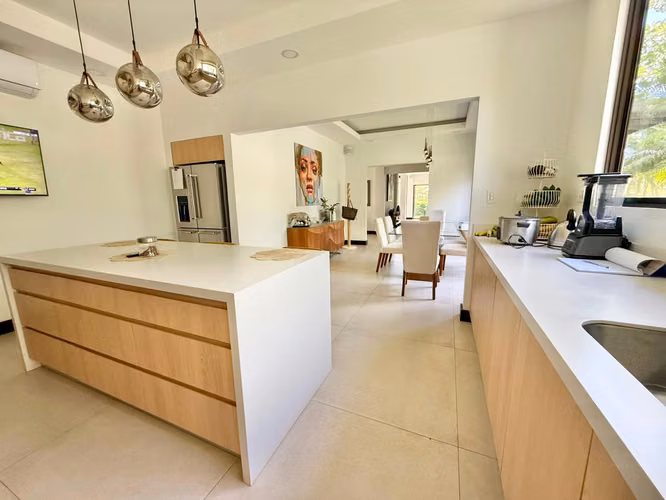 *Venta Casa Moderna en Condominio – Río Oro, Santa Ana - Imagen 4