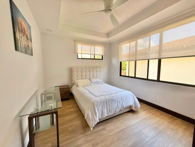 *Venta Casa Moderna en Condominio – Río Oro, Santa Ana - Imagen 8