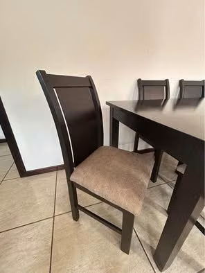 Juego de comedor con 6 sillas