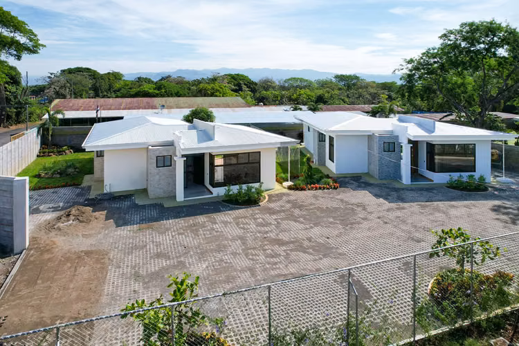 Alquiler de casa nueva y moderna, Orotina (FAU) - Imagen 14
