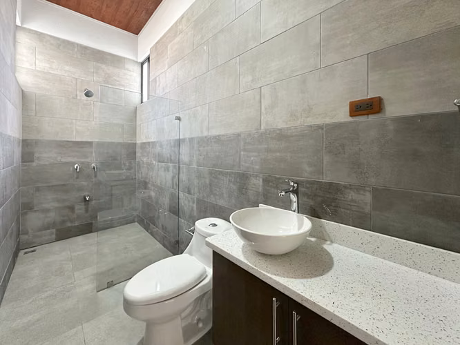 Alquiler de casa nueva y moderna, Orotina (FAU) - Imagen 13