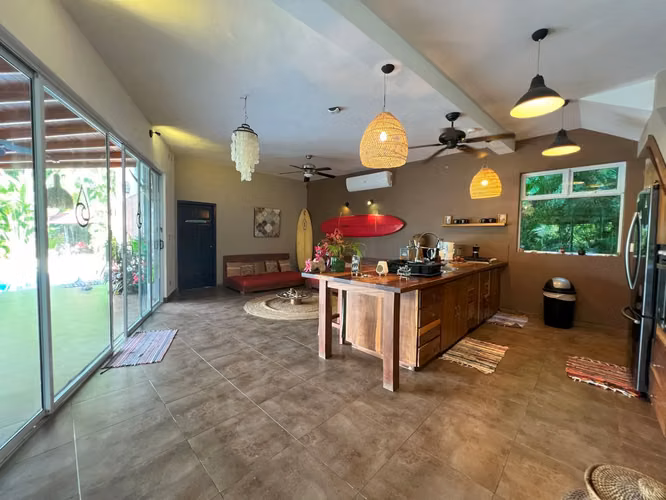 Finca de Lujo en las Colinas de Santa Teresa: 3 Villas, 1 Casa, Deck de Yoga, 3 Piscinas – Vistas al Mar y la Selva - Imagen 18