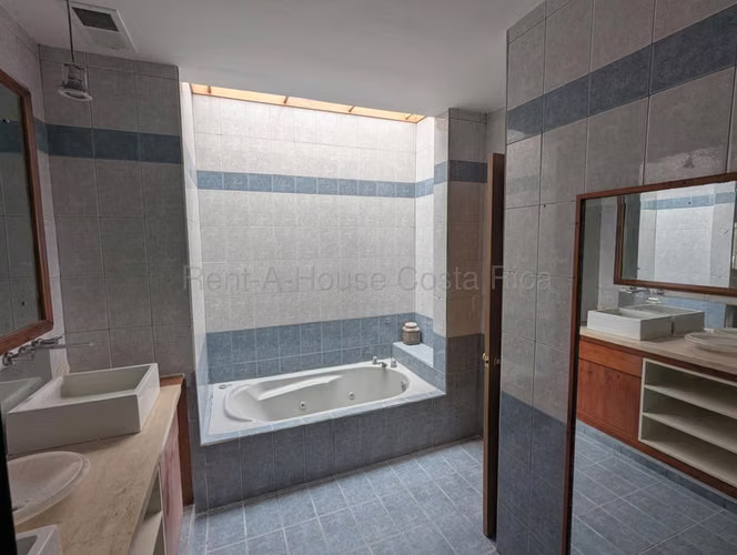 Venta de Casa en San Rafael de Escazú. RAH 27-406 - Imagen 10
