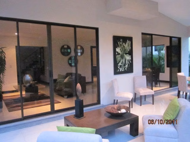 268 / Alquiler / Casa / Grande y lujosa / Condominio Exclusivo - Imagen 6
