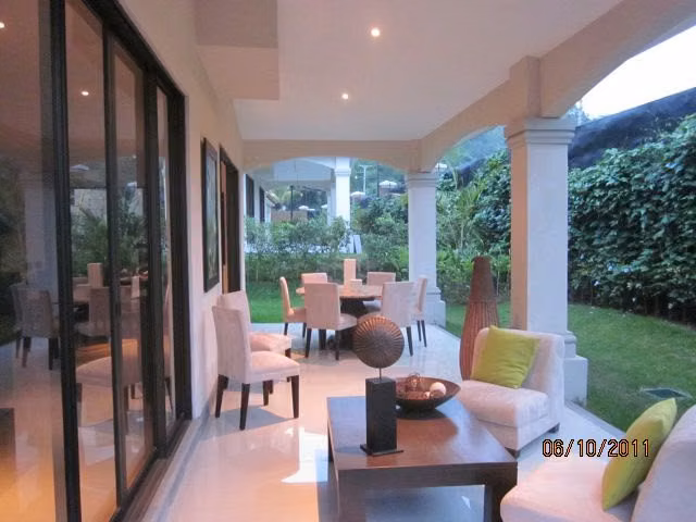 268 / Alquiler / Casa / Grande y lujosa / Condominio Exclusivo - Imagen 12