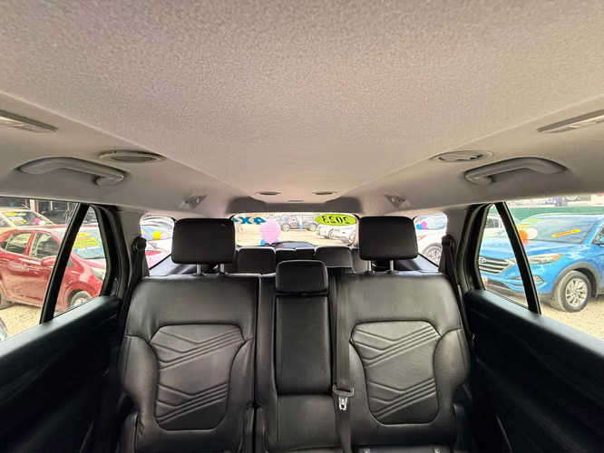 FORD EVEREST XLT-2023-AUTO-SHIFT TRONIC-7 PSJ- - Imagen 8