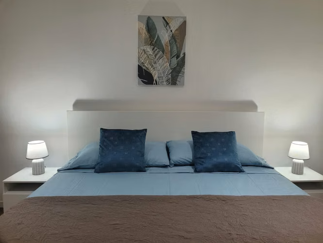 Casa de tres dormitorios con piscina privada en residencial seguro - Imagen 7
