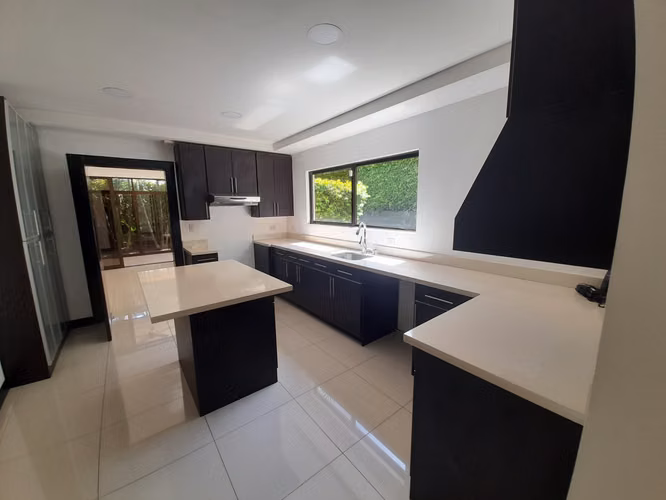 268A / Venta/ Casa / Grande y lujosa / Condominio Exclusivo - Imagen 5