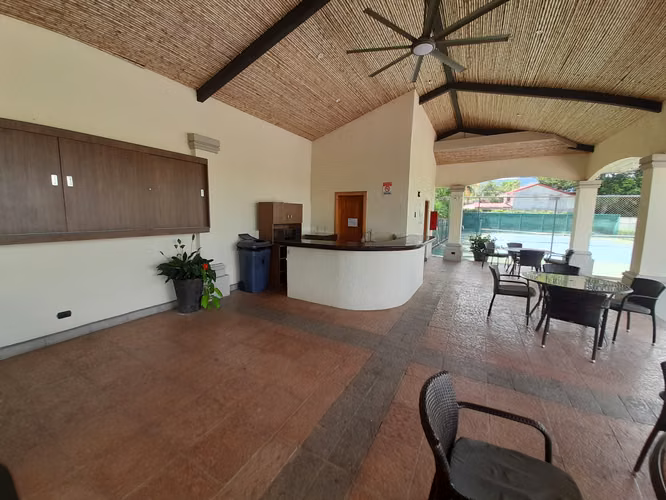 268A / Venta/ Casa / Grande y lujosa / Condominio Exclusivo - Imagen 18