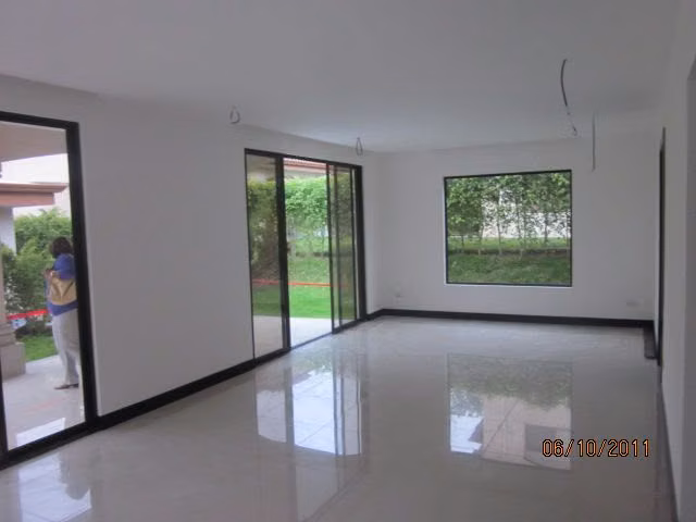 268A / Alquiler / Casa / Grande y lujosa / Condominio Exclusivo - Imagen 2