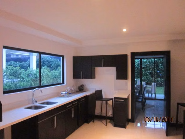 268A / Alquiler / Casa / Grande y lujosa / Condominio Exclusivo - Imagen 12
