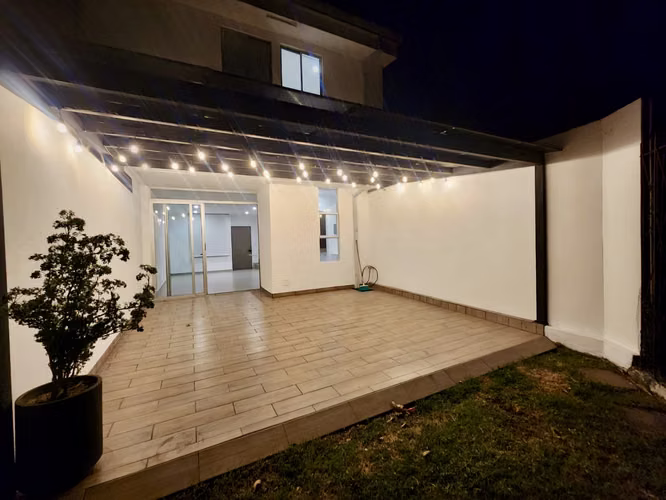 ALQUILER DE CASA EN CONDOMINIO VISTAS DE SANTA ANA, RIO ORO - Imagen 3