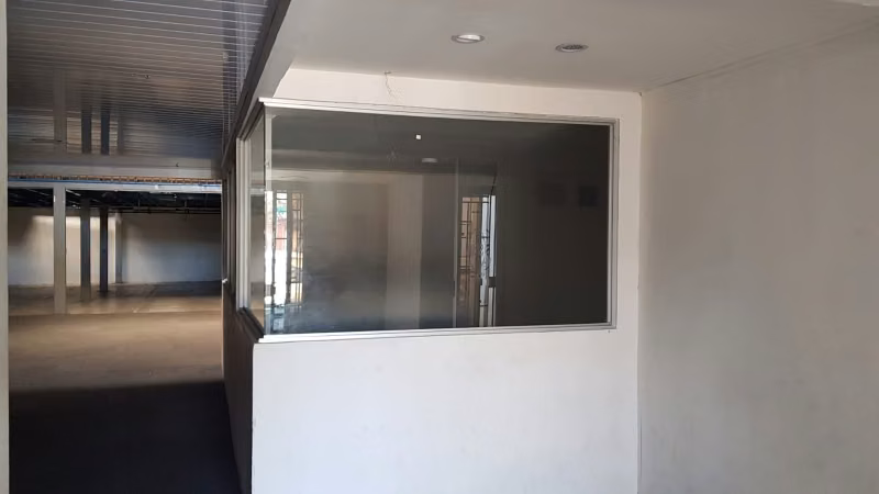 Alquiler de BODEGA COMERCIAL/OFIBODEGA EN ALQUILER, 750 m², San Francisco de Dos Ríos - Imagen 5