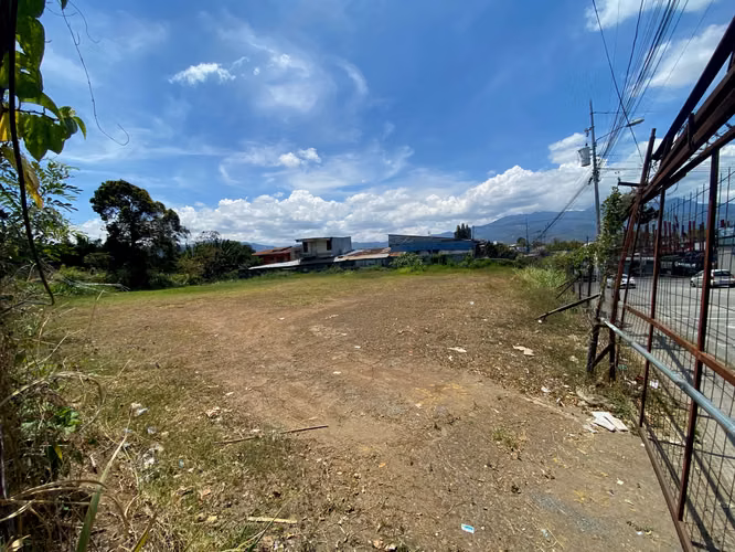 Venta de terreno con uso de suelo Mixto, Zapote, San José. 1646