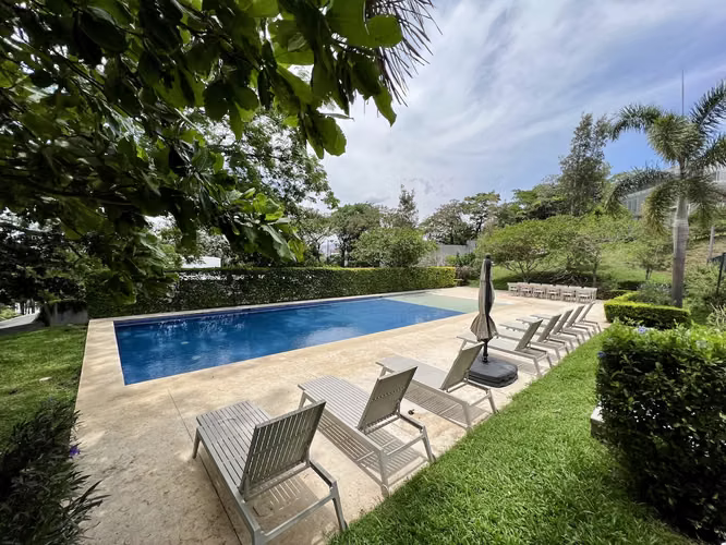 MODERNO APARTAMENTO EN ALQUILER AMUEBLADO EN GUACHIPELIN DE ESCAZU - Imagen 17