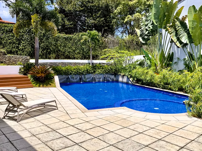 SE ALQUILA Casa amueblada. Condominio. Escazú AV - Imagen 19