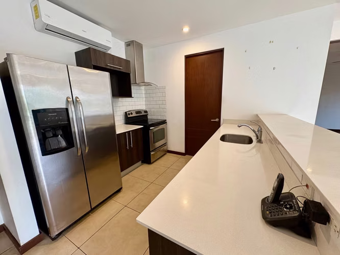 MODERNO APARTAMENTO  2HAB EN ALQUILER | DISTRITO CUATRO – ESCAZÚ - Imagen 4