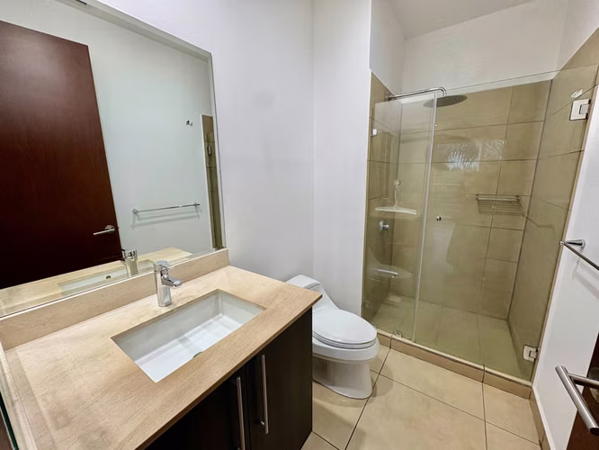 MODERNO APARTAMENTO  2HAB EN ALQUILER | DISTRITO CUATRO – ESCAZÚ - Imagen 14