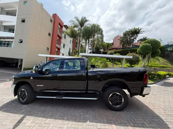 Dodge/RAM LARAMIE 2500 - Imagen 5