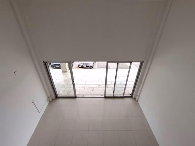 Local Comercial Santa Ana 60m2- parqueo - Imagen 6