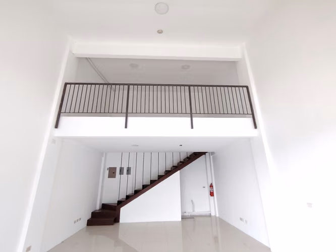 Local Comercial Santa Ana 60m2- parqueo - Imagen 13