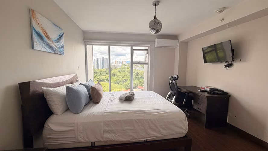 Se alquila apartamento amueblado en condominio en La Uruca con amenidades - Imagen 5