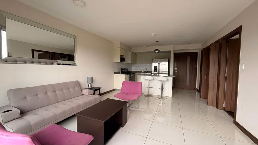 Se alquila apartamento amueblado en condominio en La Uruca con amenidades - Imagen 2