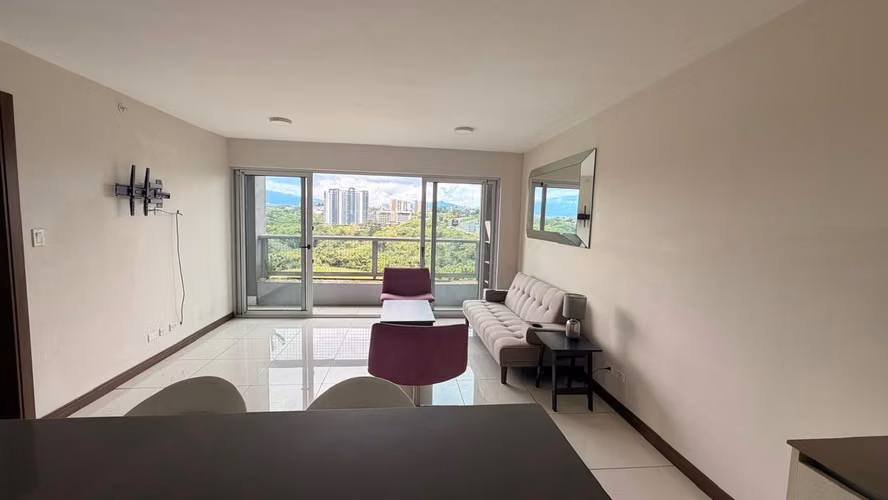 Se alquila apartamento amueblado en condominio en La Uruca con amenidades - Imagen 3