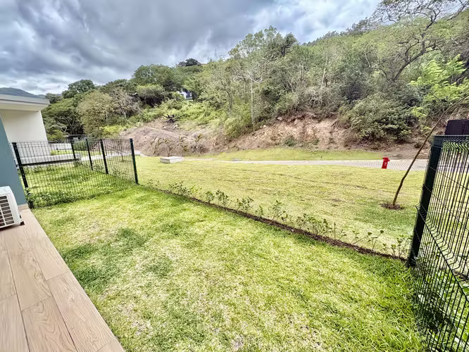 RIO ORO SANTA ANA! APARTAMENTO NUEVO DE 1HAB/1.5 BAÑOS CON JARDIN - Imagen 4