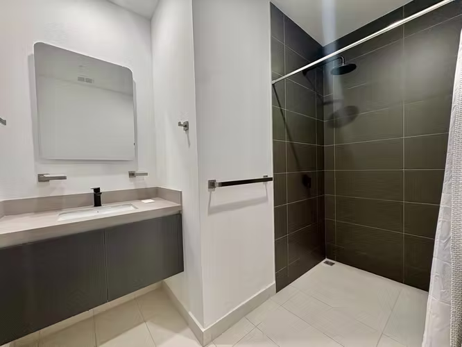 RIO ORO SANTA ANA! APARTAMENTO NUEVO DE 1HAB/1.5 BAÑOS CON JARDIN - Imagen 11