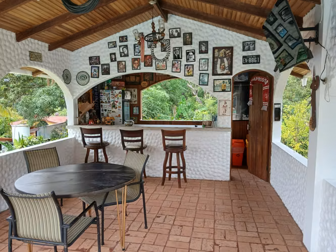 CASA CON CABINA ADICIONAL SE VENDE EN ATENAS CENTRO, ALAJUELA - Imagen 6