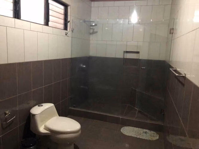 Alquiler Casa con Gran terreno en Atenas - Imagen 7