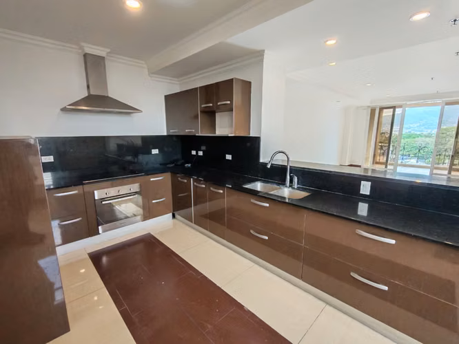 Se alquila apartamento en Sabana Sur. - Imagen 5