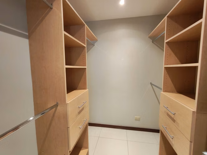 Se alquila apartamento amoblado en San Rafael de Escazú. - Imagen 8