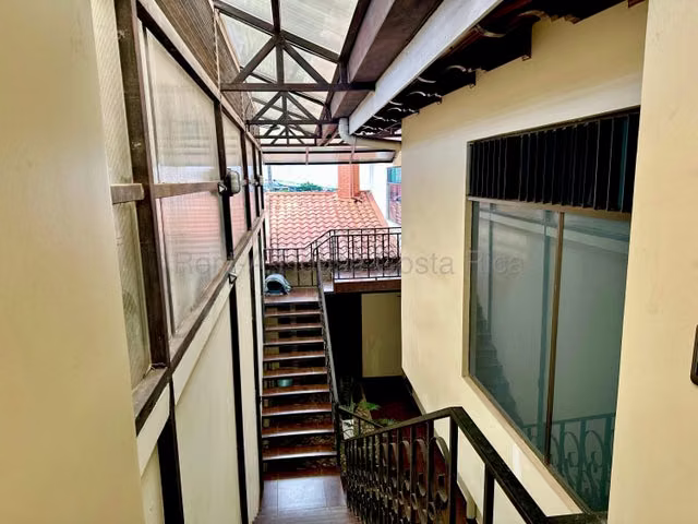 Venta de Propiedad Comercial/Oficina/APTO  en San Pablo de Heredia RZ