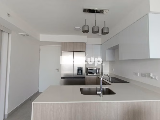 Alquiler de apartamento amueblado en condominio, ubicado en la Uruca. - Imagen 4