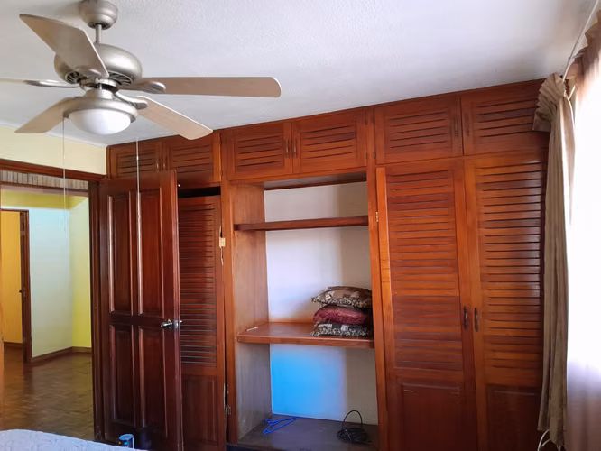 AMPLIO CONDOMINIO SE VENDE EN LA URUCA POR EL GOLD GYM - Imagen 9