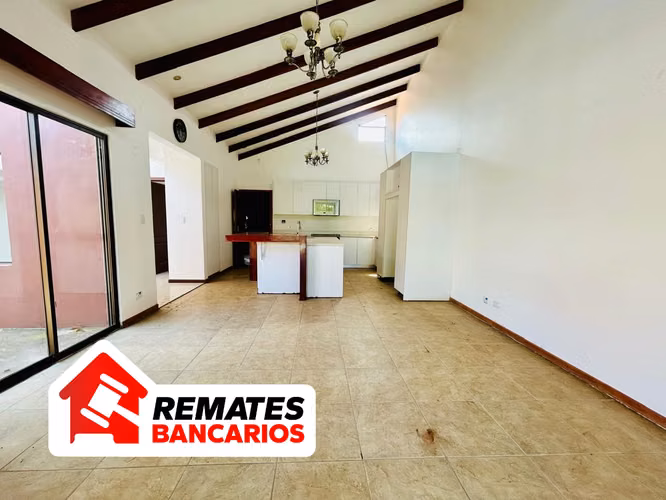 Casa en venta, Residencial Lomas de Cariari, Belén, Heredia