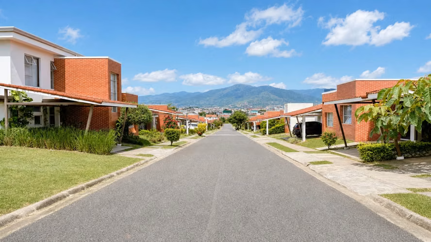 Alquiler Casa en Condominio Heredia Belén Los Arcos | Piscina, Casa Club y Área BBQ - Imagen 17
