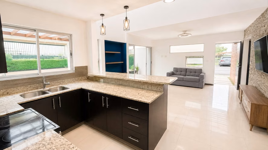 Alquiler Casa en Condominio Heredia Belén Los Arcos | Piscina, Casa Club y Área BBQ - Imagen 6