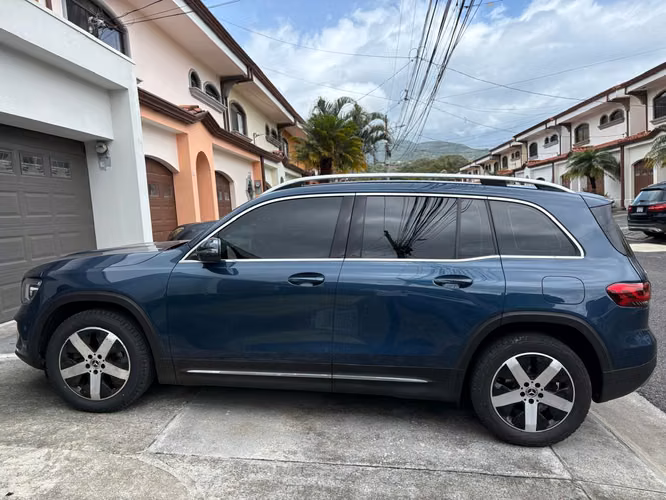 Mercedes GLB