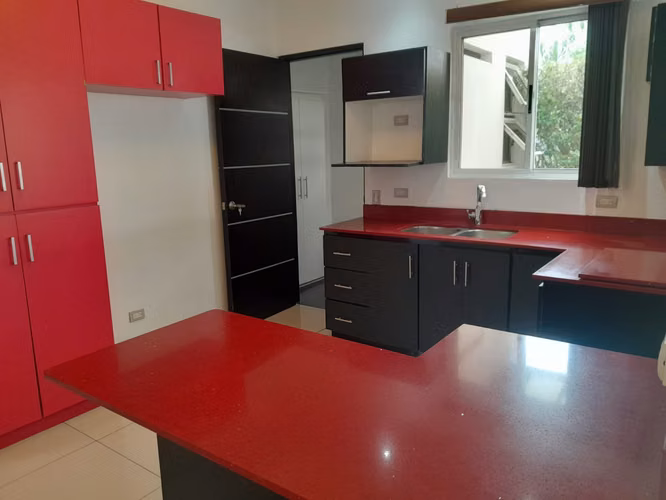 VENTA DE HERMOSA CASA EN CONDOMINIO EN TURRUCARES ALAJUELA COSTA RICA - Imagen 3