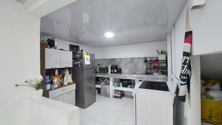 Venta de Casa en Hatillo 5, San José.  27-19 LCV