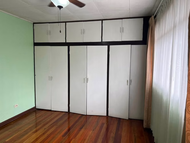 ALQUILER DE CASA EN SABANA OESTE DE UNA PLANTA CON LÍNEA BLANCA - Imagen 16