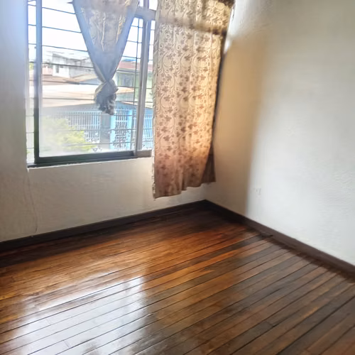 Venta de casa de dos pisos en Desamparados - Imagen 2