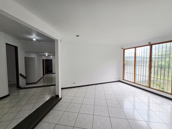 Venta de casa en Escazú, Guachipelín - Imagen 3
