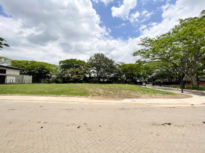 Venta de lote en Condominio Latitud, Santa Ana, Lindora - Imagen 5