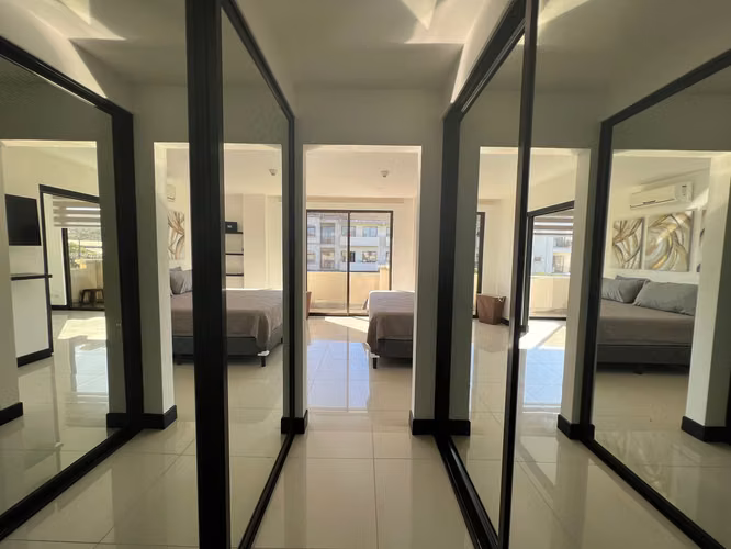 Montesol-13, fino-impecable, L. Blanca, 1 hab, 1 baño, A/C, vista interna, 1 parqueo. - Imagen 13