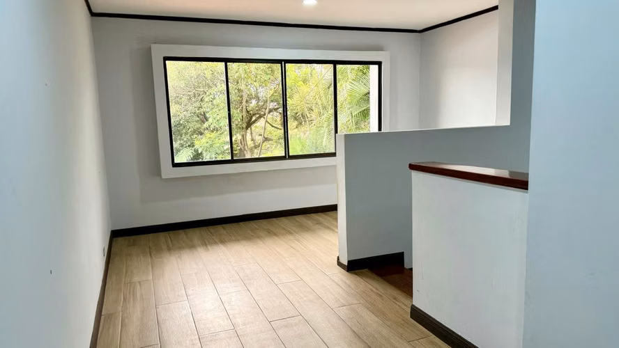 Alquiler de casa Heredia Ciudad Cariari | Vista al Campo de Golf | Calle Privada con Vigilancia - Imagen 10